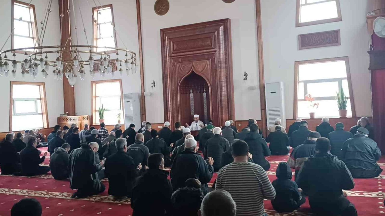 Çan’da Cuma namazı sonrası yağmur duası yapıldı