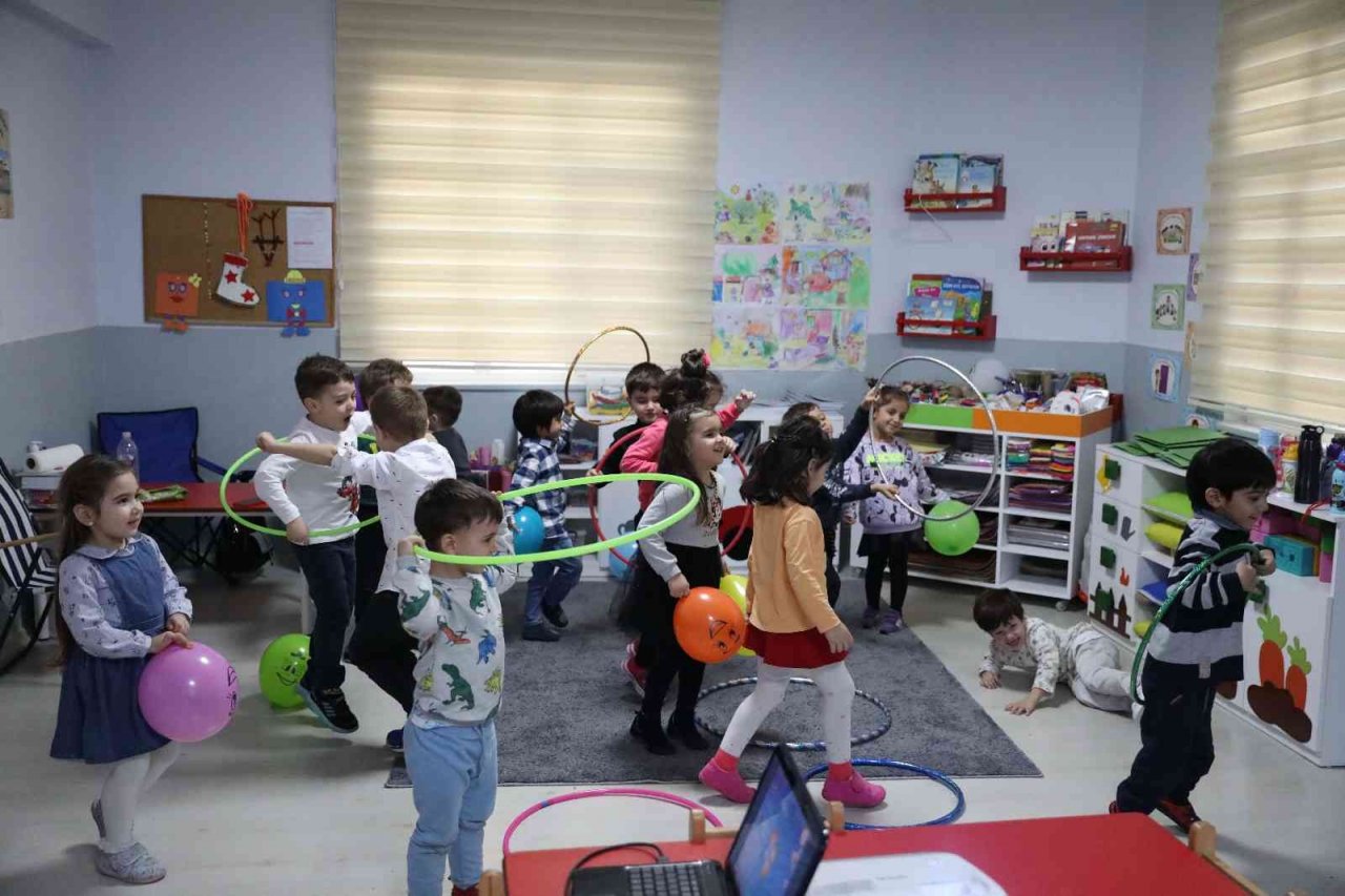 Efeler’in Gündüz Bakımevlerinde karne heyecanı