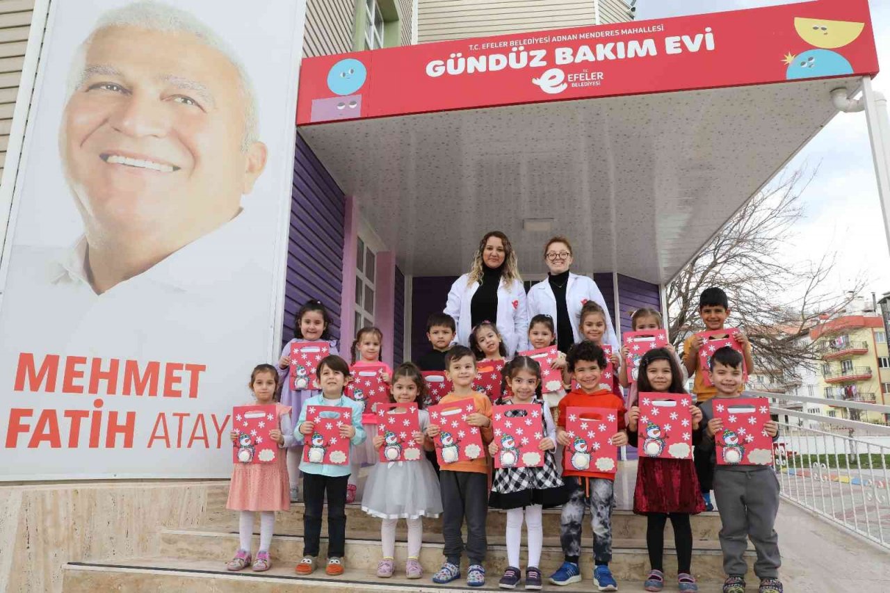 Efeler’in Gündüz Bakımevlerinde karne heyecanı