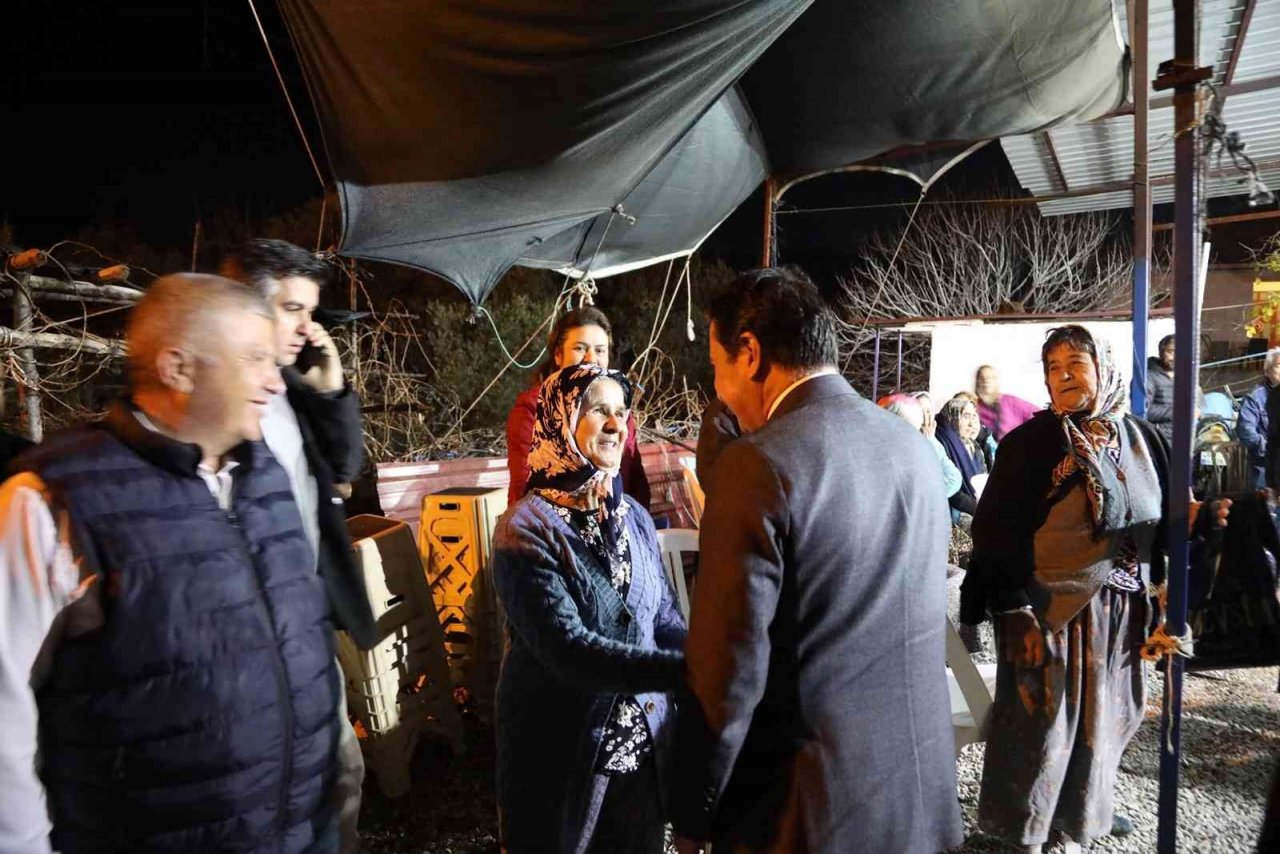 Evlerde üretilen halıların ipi, belediyeden