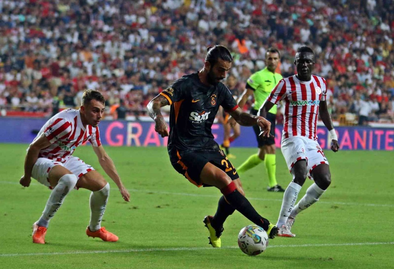 Galatasaray ile Antalyaspor 54. randevuda
