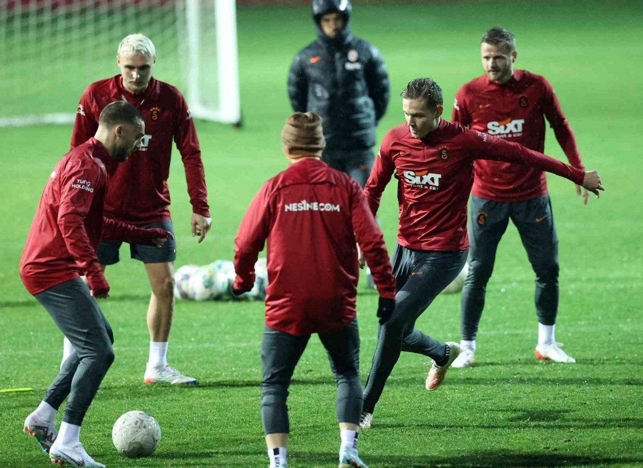 Galatasaray, Antalyaspor maçı hazırlıkların tamamladı
