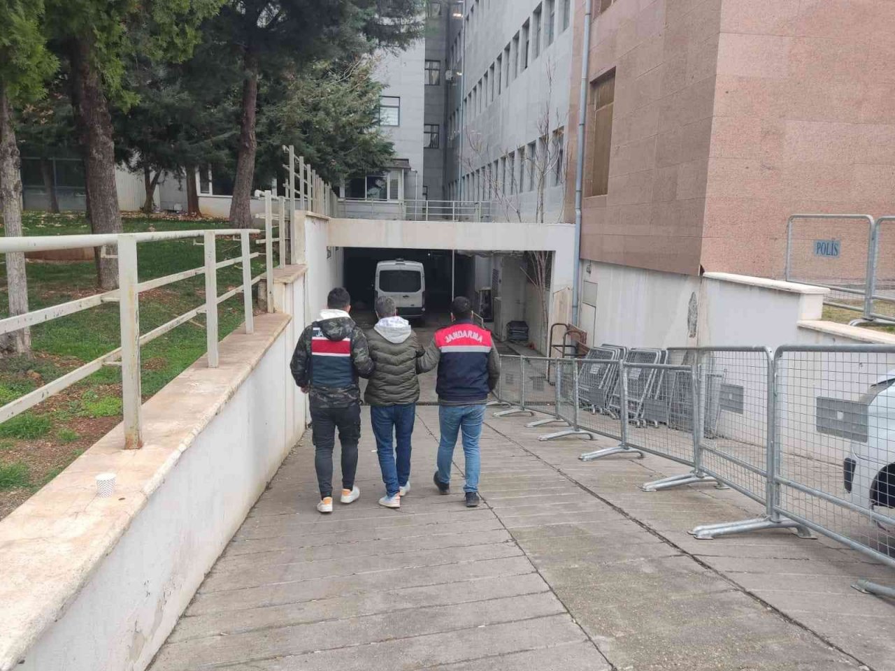 Gaziantep’te 135 litre kaçak alkol ele geçirildi