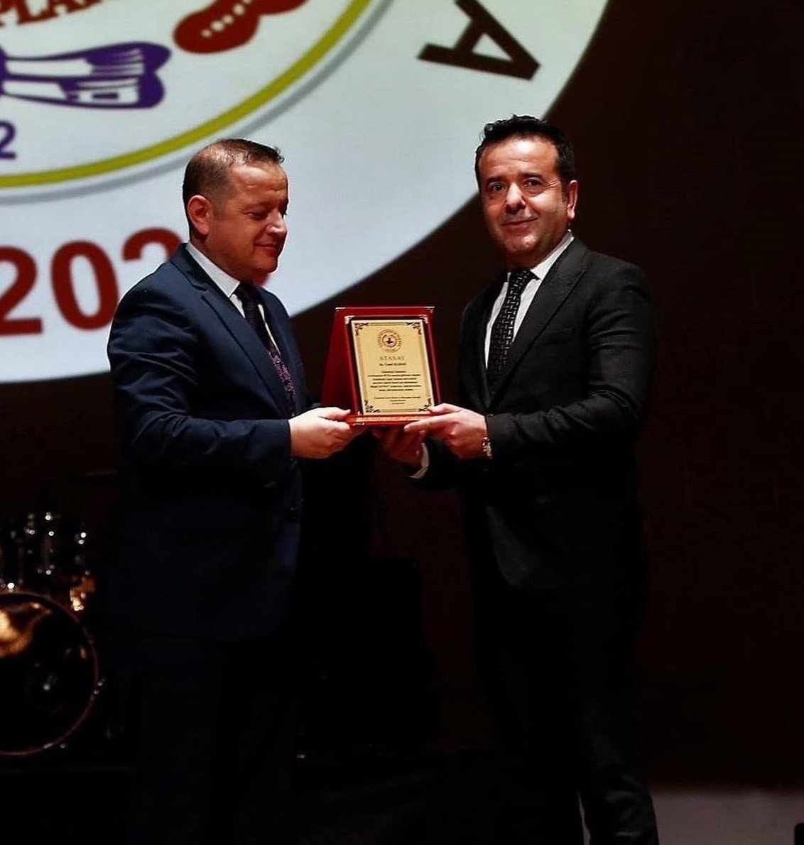 Haluk Levent Gaziantep’te ücretsiz sahne aldı