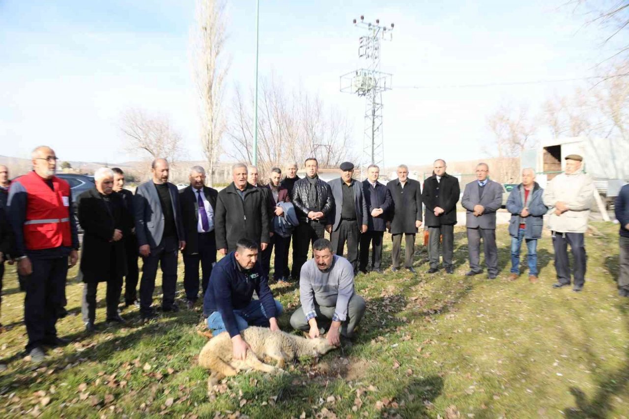 Başkentliler hem yağmur hem de kar duasına çıktı
