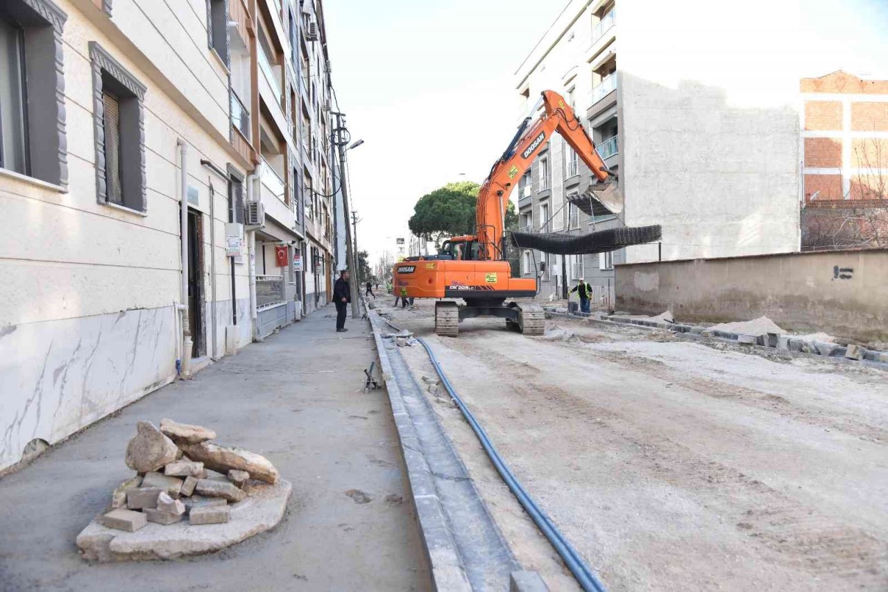Saruhanlı’da ‘Prestij cadde’ çalışmaları başladı