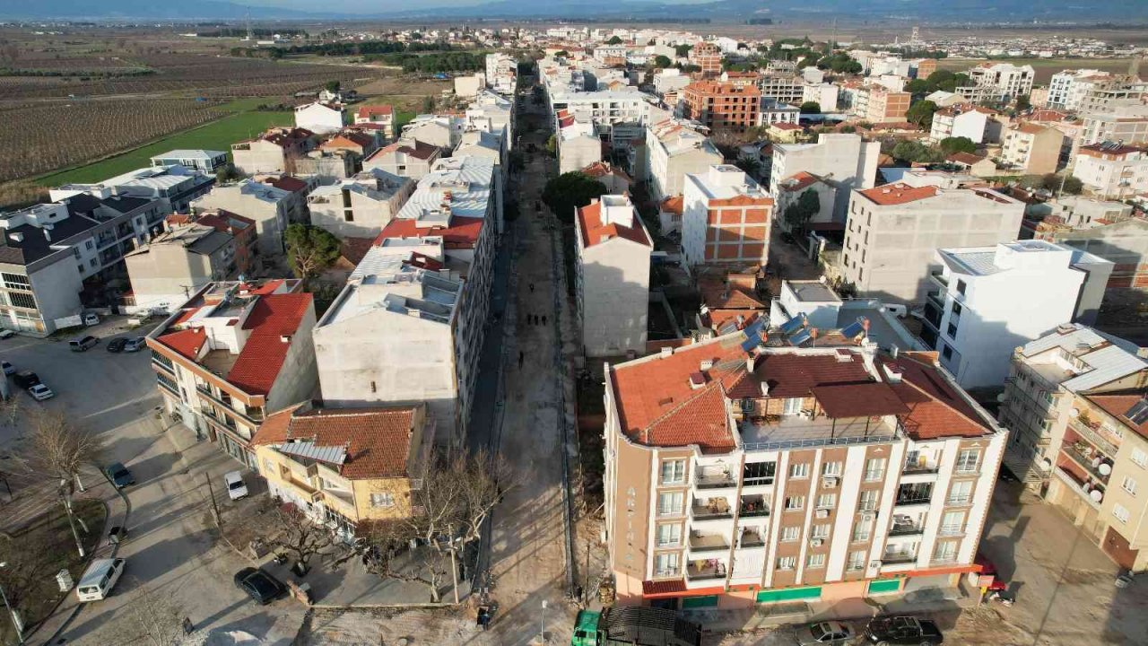 Saruhanlı’da ‘Prestij cadde’ çalışmaları başladı