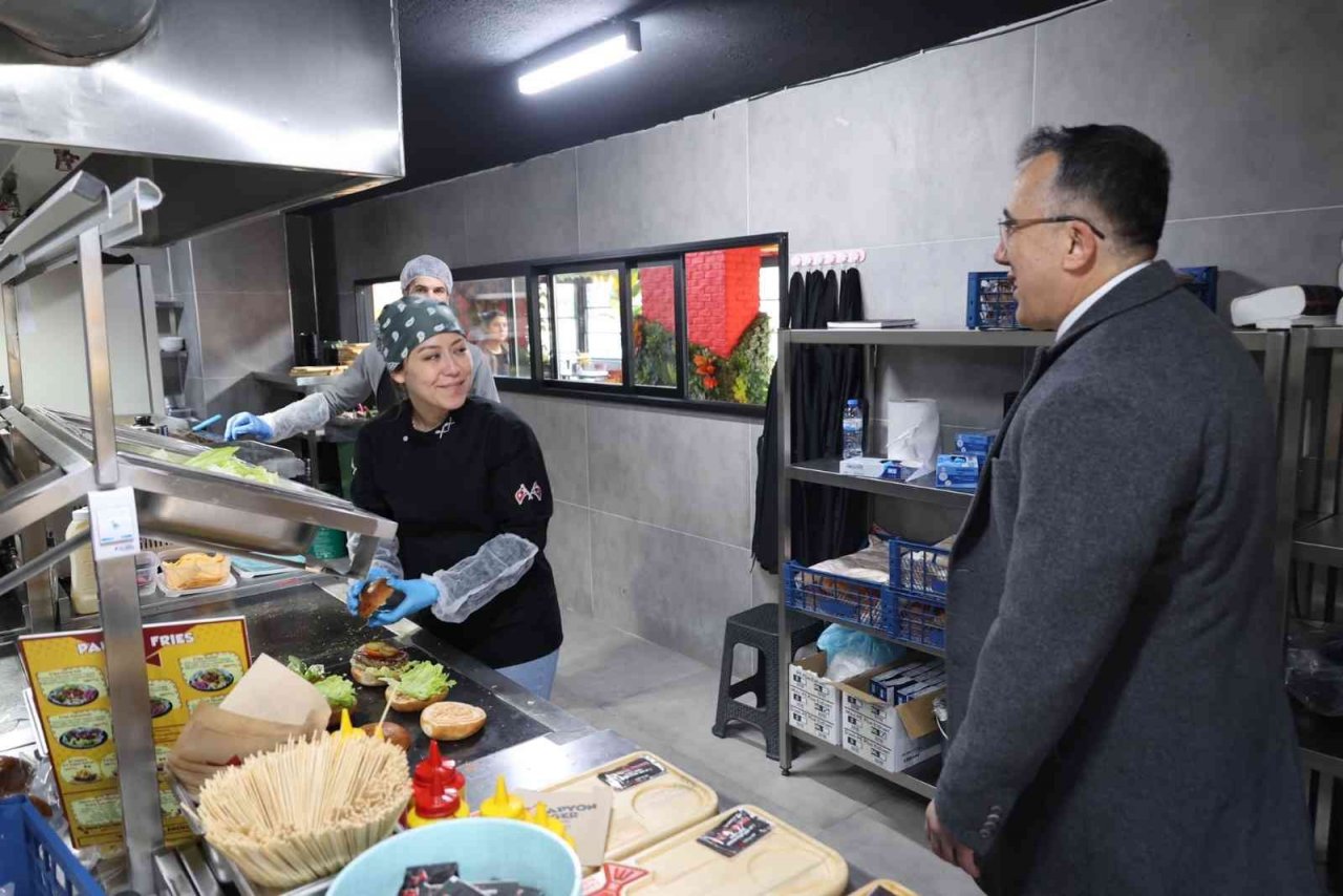 Belediye Başkanından esnaflara ‘Hayırlı olsun’ ziyareti