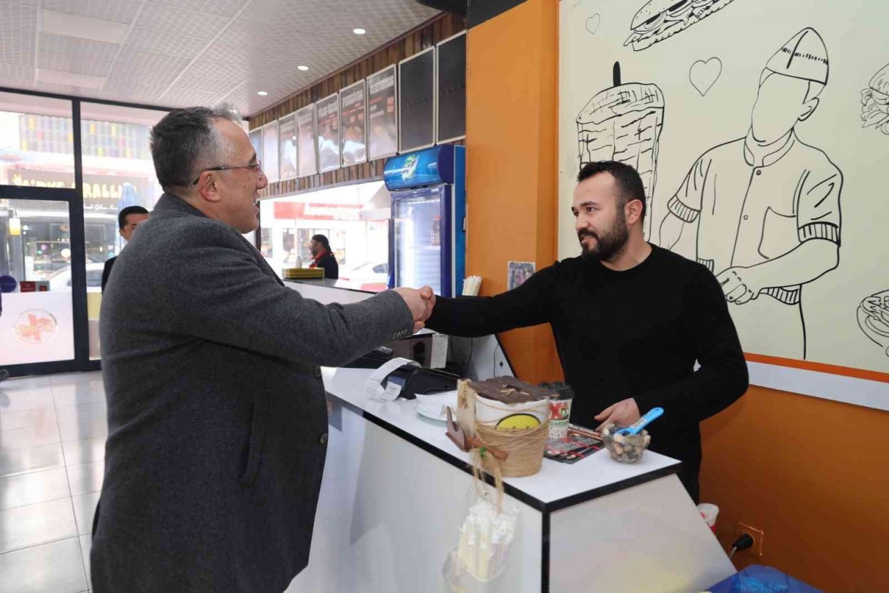 Belediye Başkanından esnaflara ‘Hayırlı olsun’ ziyareti