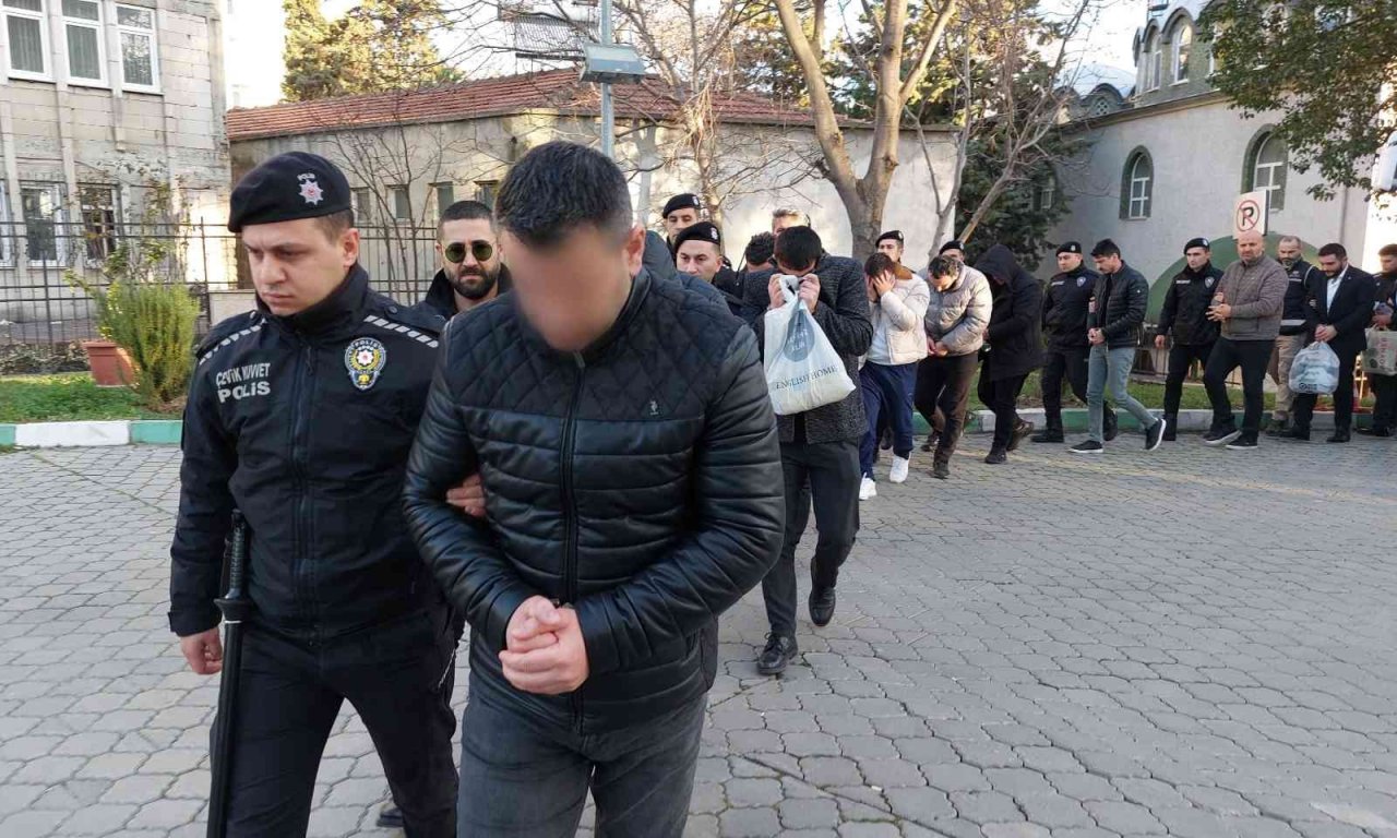 Tapuda rüşvet operasyonunda 13 kişi adliyeye sevk edildi