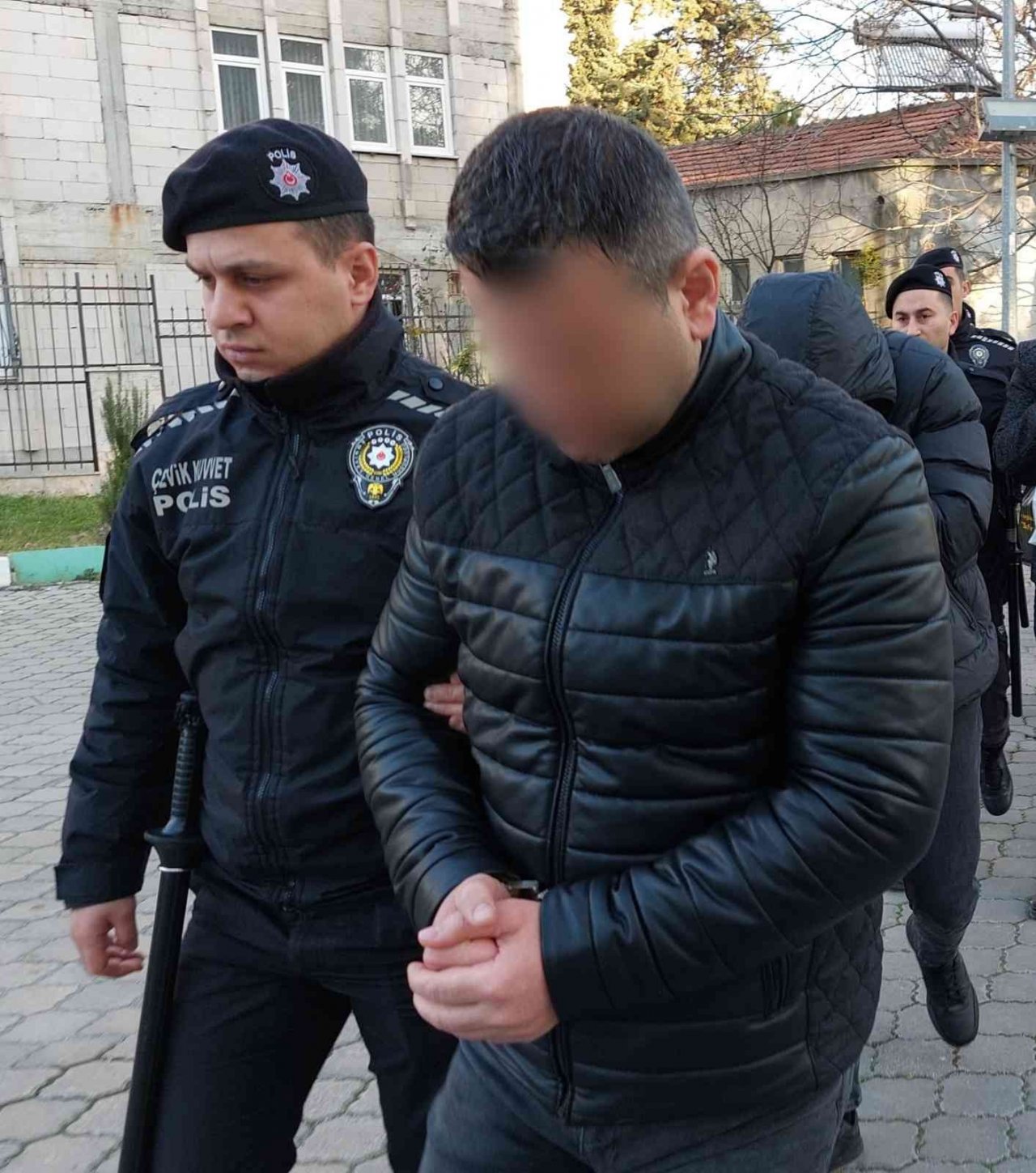 Tapuda rüşvet operasyonunda 13 kişi adliyeye sevk edildi