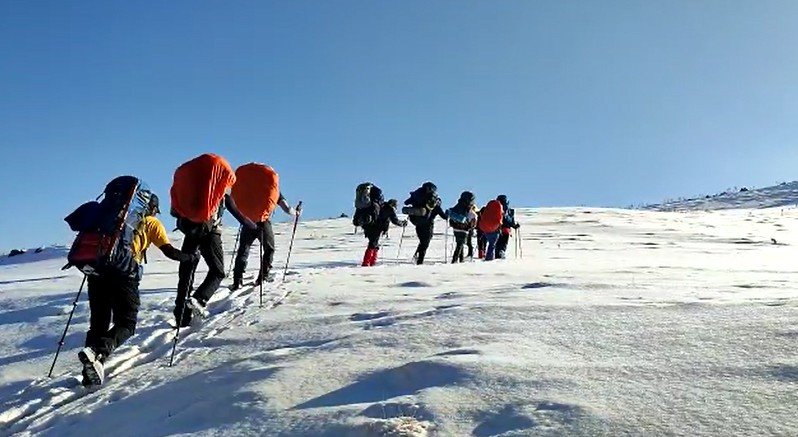 Süphan Dağı’na Cumhuriyet’in 100. yıl özel tırmanışı