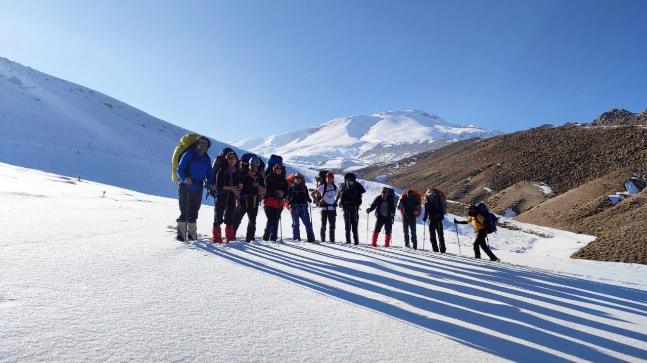 Süphan Dağı’na Cumhuriyet’in 100. yıl özel tırmanışı