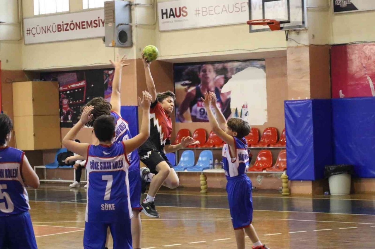 Aydın’da hentbolun yıldızları belli oldu