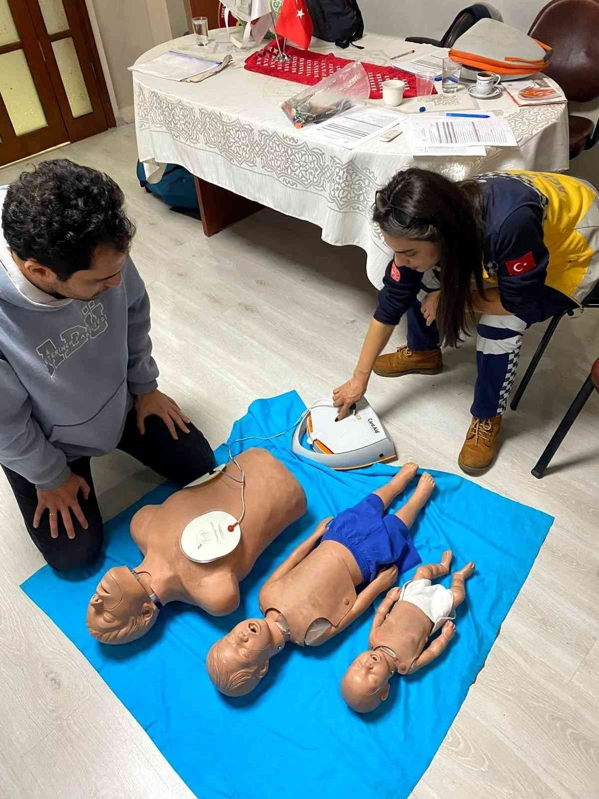 Aydın’da görev yapan veteriner hekimlere ‘İnsanlarda ilkyardım’ kursu