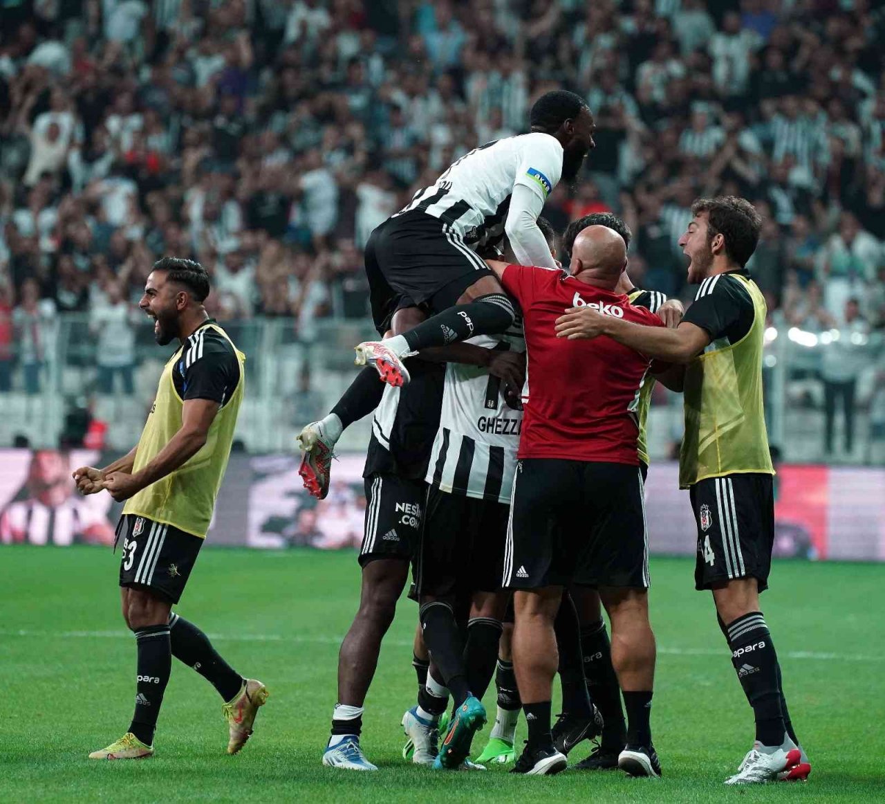 Beşiktaş, Kayserispor deplasmanında