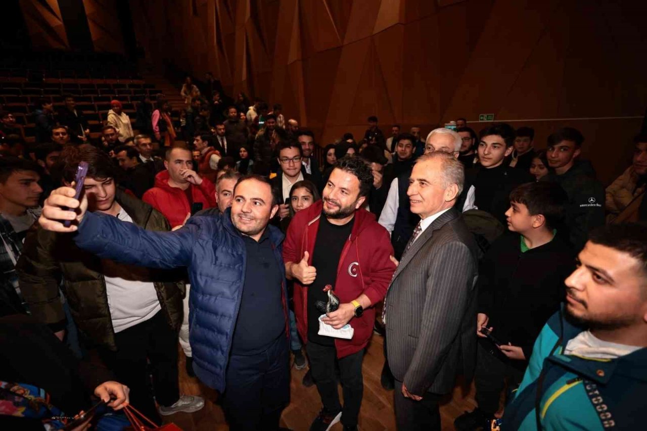 Denizli’de ‘Gençlik Buluşmaları’ başladı