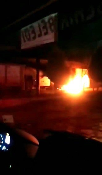 Denizli’de işyeri alev alev yandı