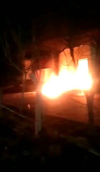 Denizli’de işyeri alev alev yandı