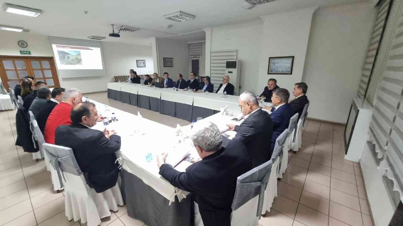 Karabük’te DSİ yatırımları masa yatırıldı