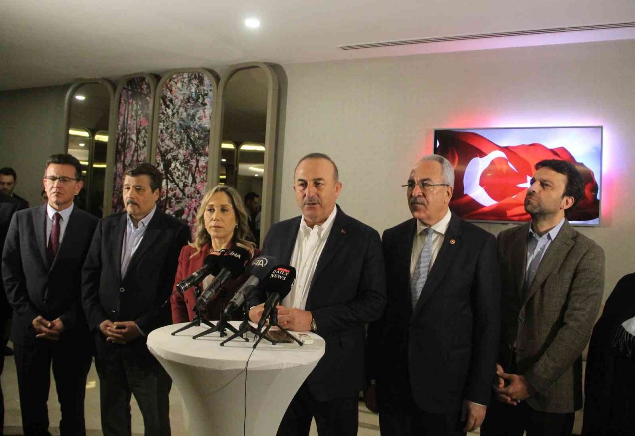 Çavuşoğlu: "Aşağılık, ırkçı, nefret suçu içeren bir eylem olur"