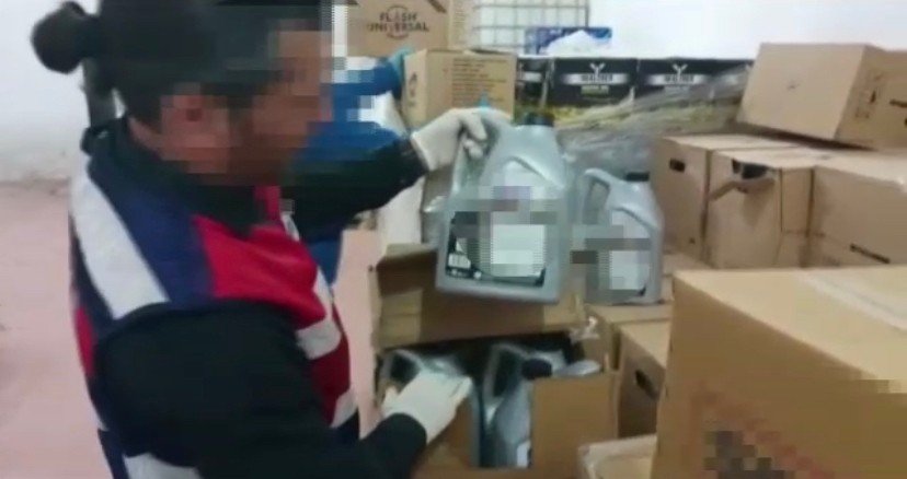 Jandarma’dan kaçak motor yağı operasyonu: 70 bin litre ele geçirildi
