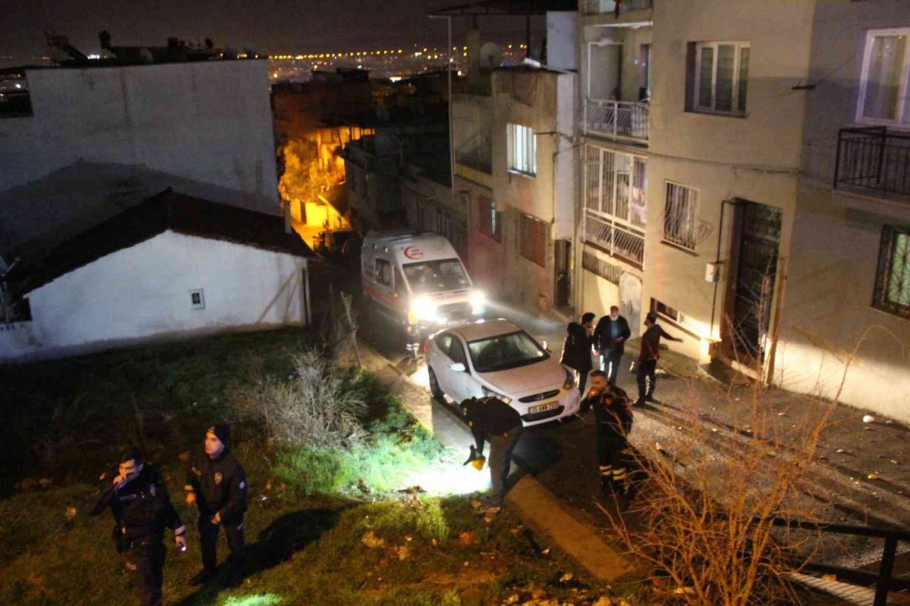 Bilgisayar oyunu oynarken vurulan genç hayatını kaybetti