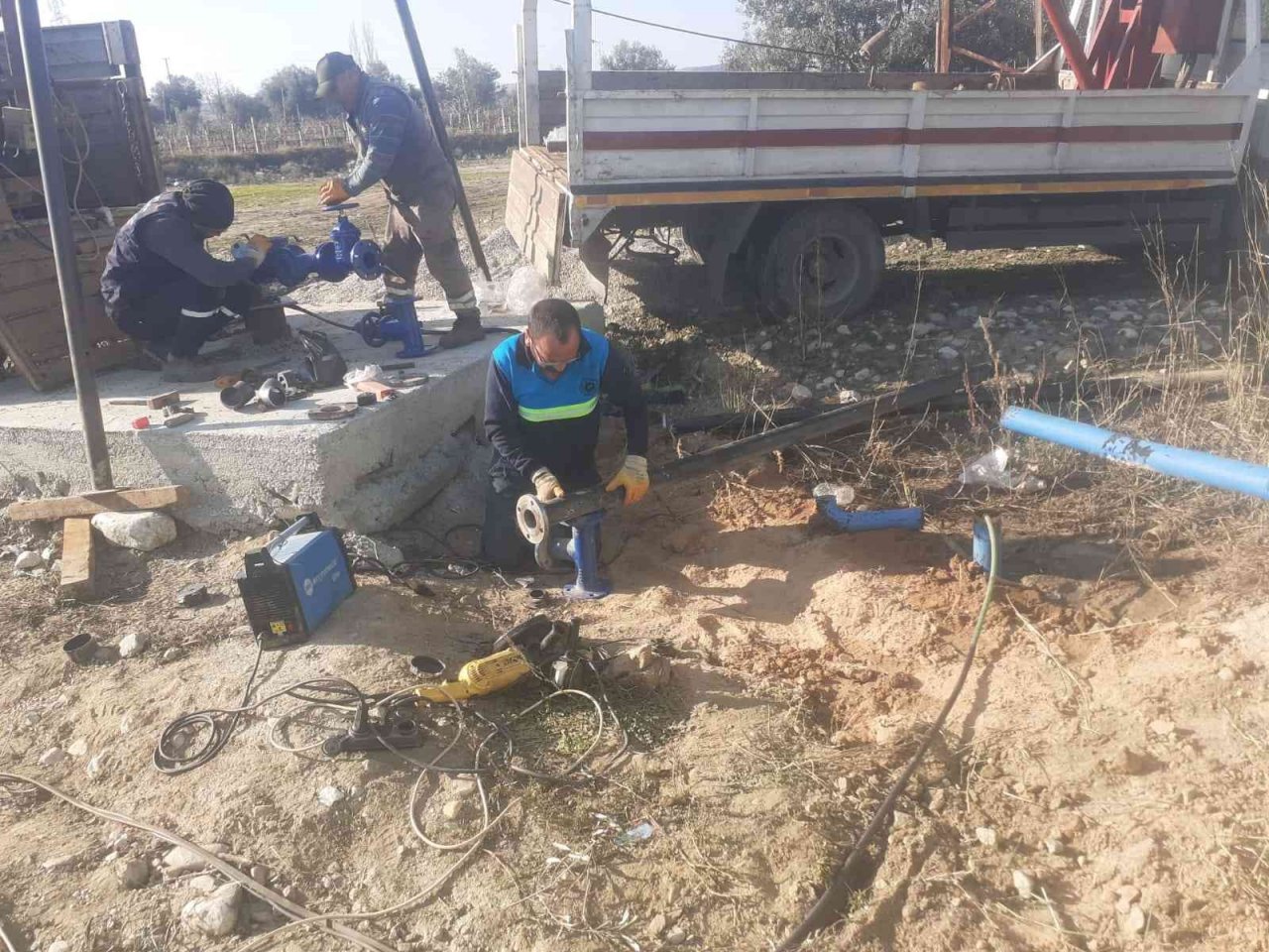 MASKİ hem dere yataklarını temizledi hem de yeni sondaj kuyusu açtı