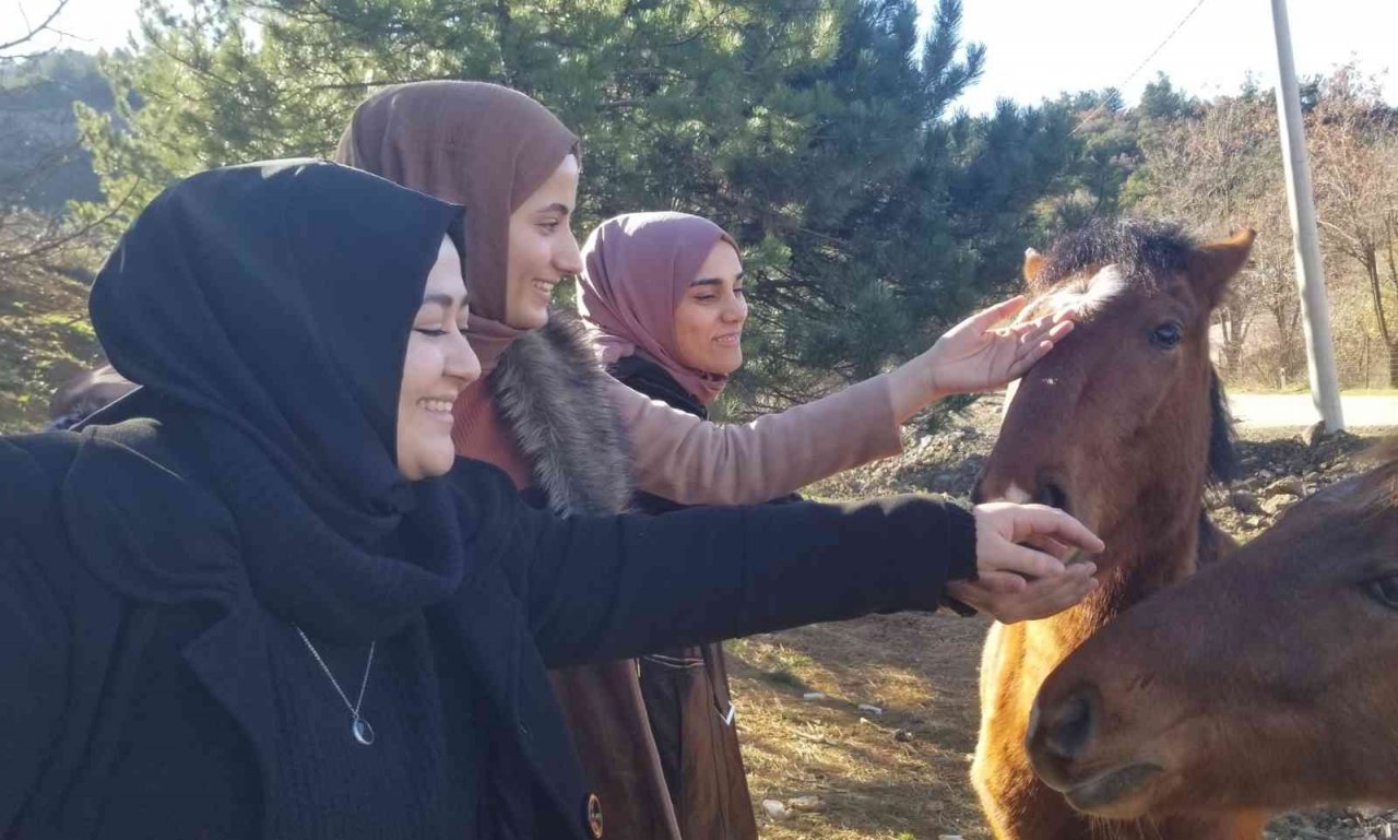 Manisalı gençler Spil Dağını yakından tanıma fırsatı buldu