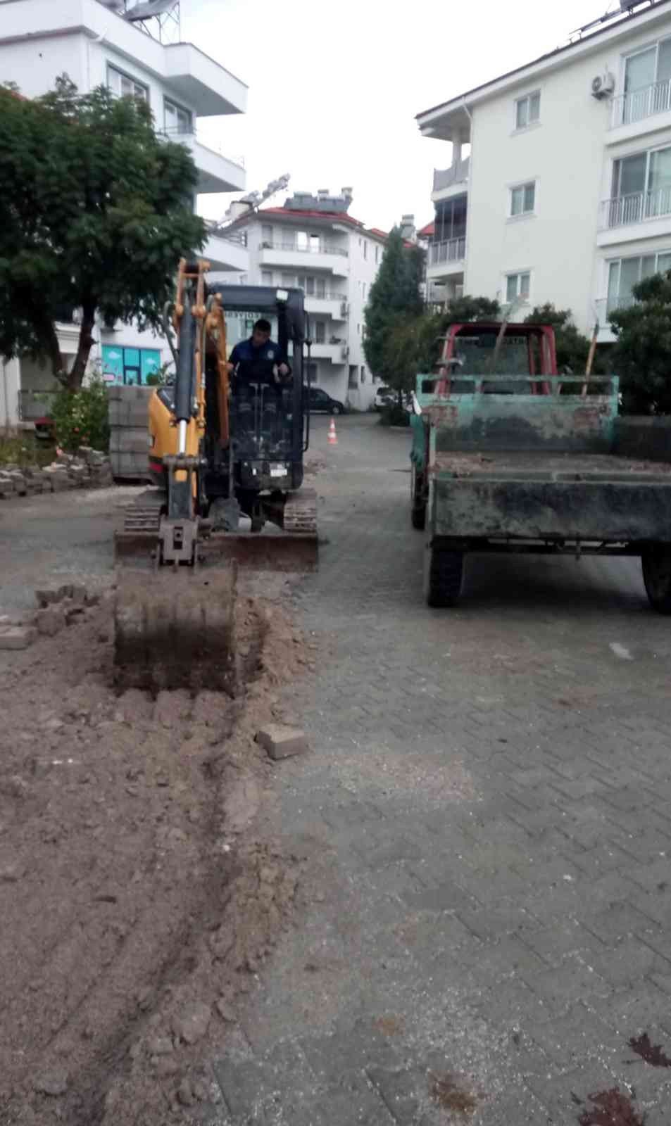 Ortaca’da yol seferberliği