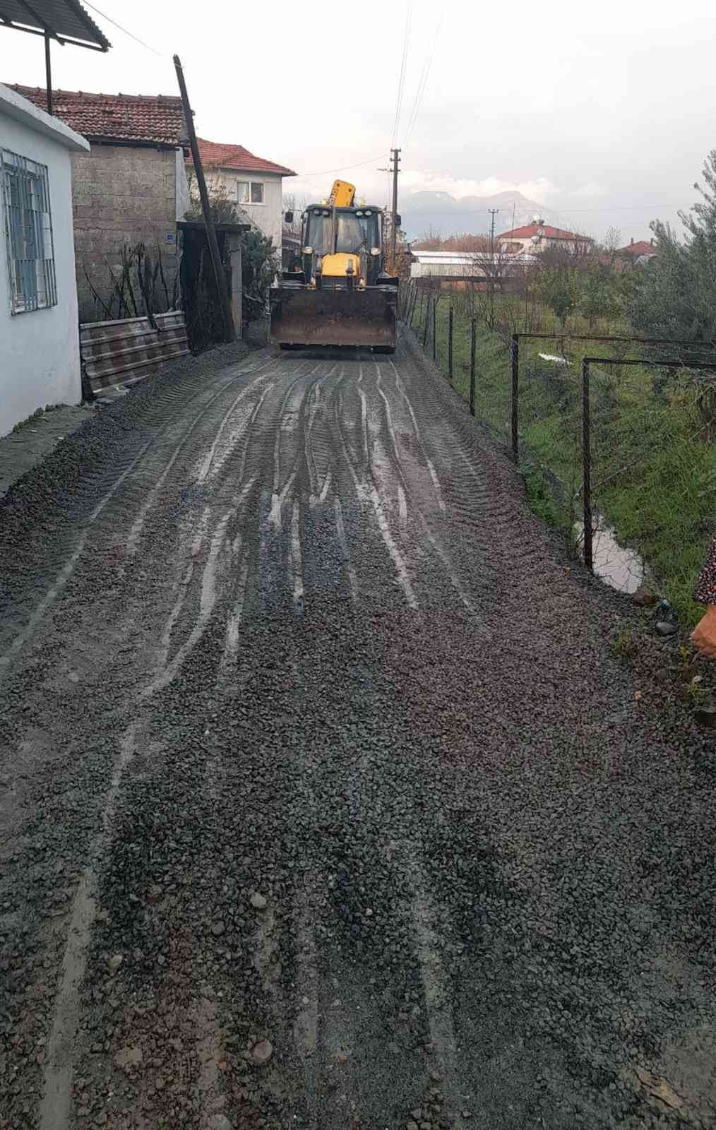 Ortaca’da yol seferberliği