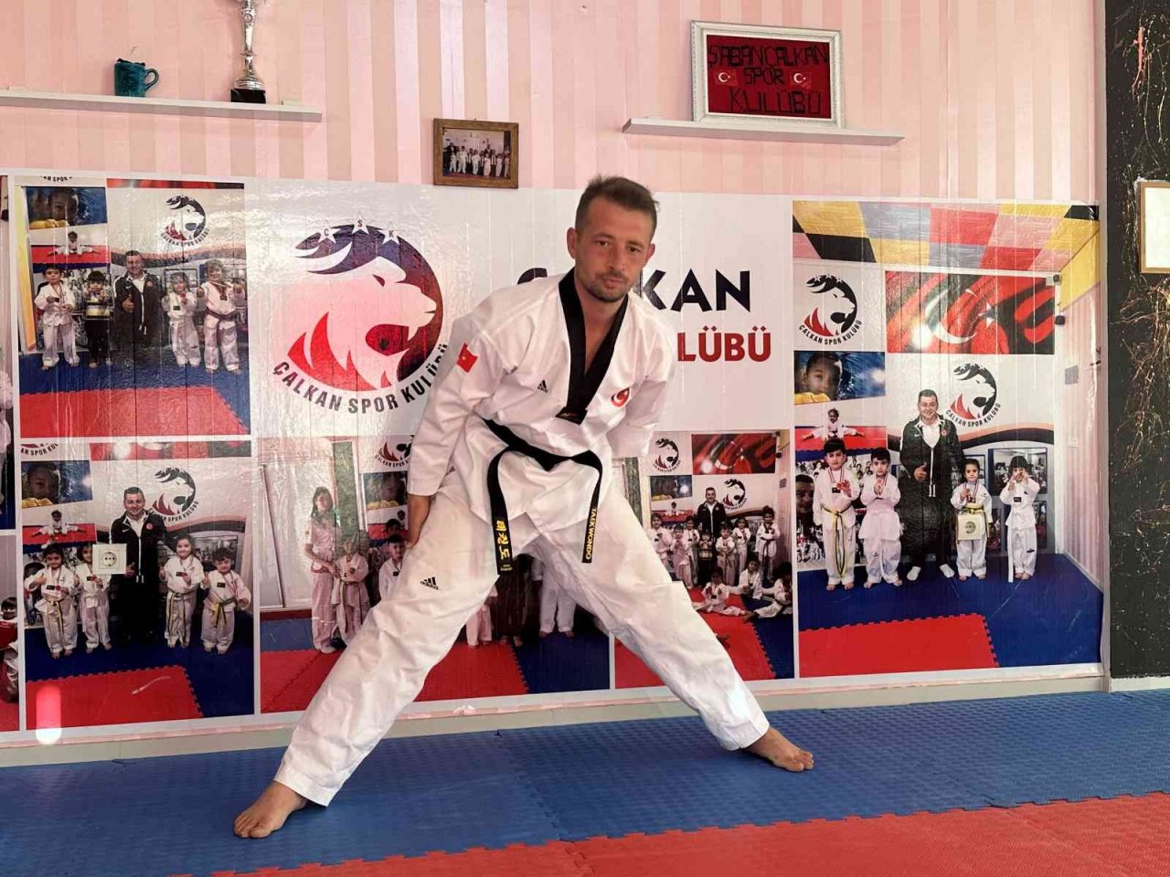 Milli sporcu Recep Özdemir, Para Taekwondo Türkiye şampiyonu oldu
