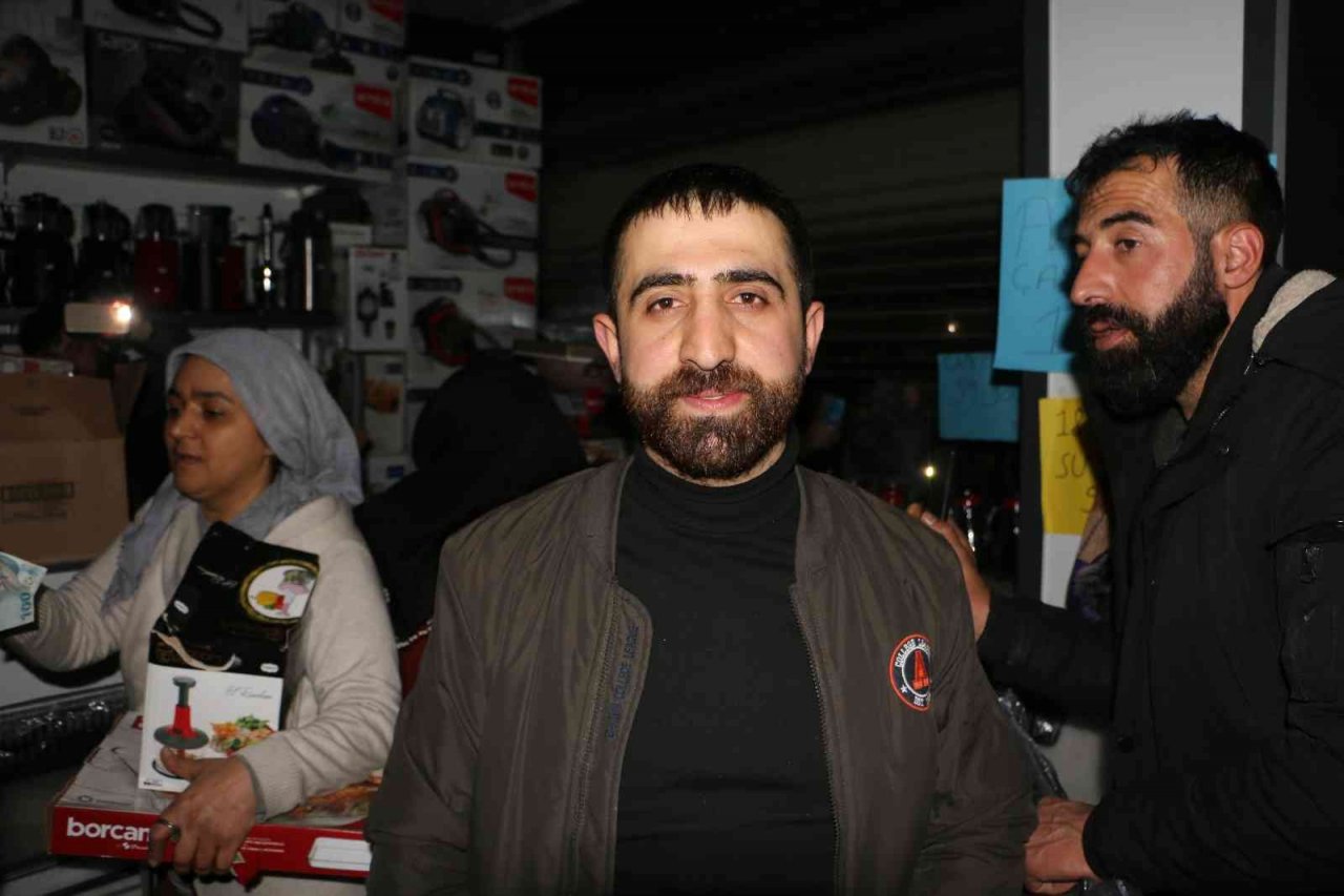 Yoğunluk olmasın diye gece kampanya başlattı, hayatının şokunu yaşadı