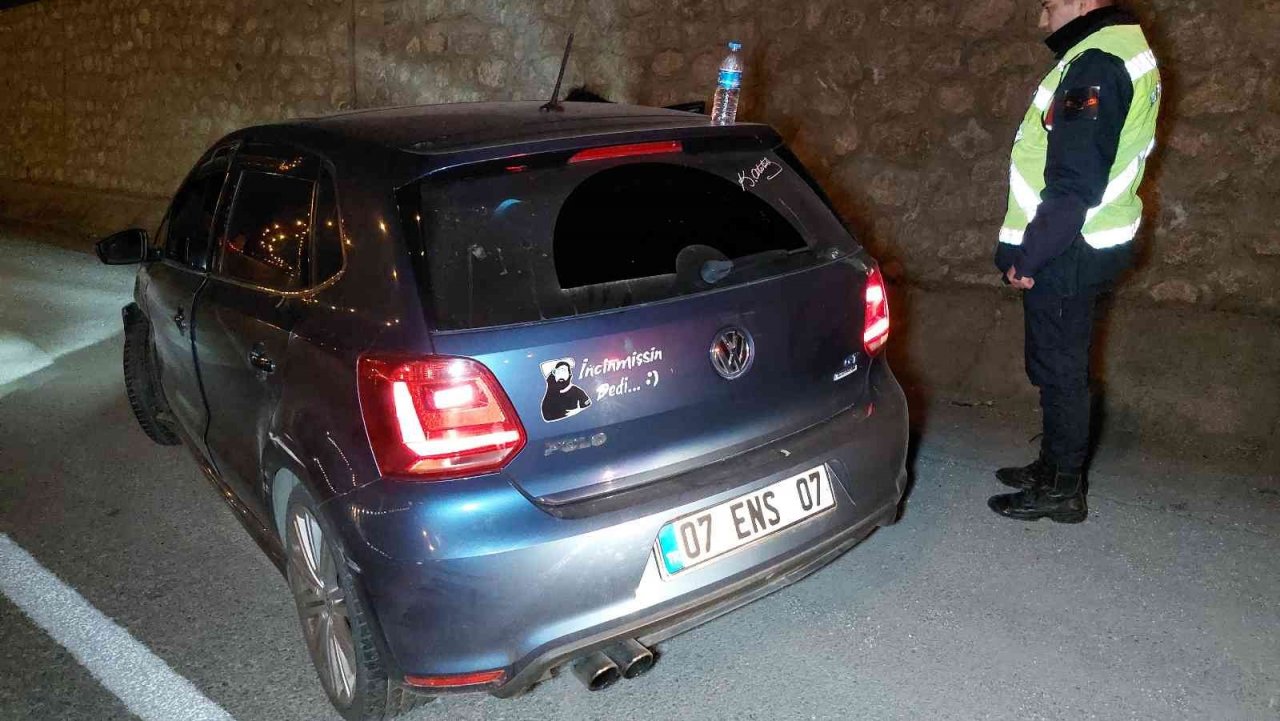 Samsun’da otomobil bariyere çarptı: 1 yaralı