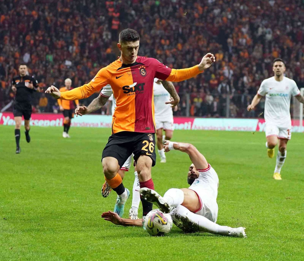 Spor Toto Süper Lig: Galatasaray: 0 - Antalyaspor: 0 (İlk yarı)