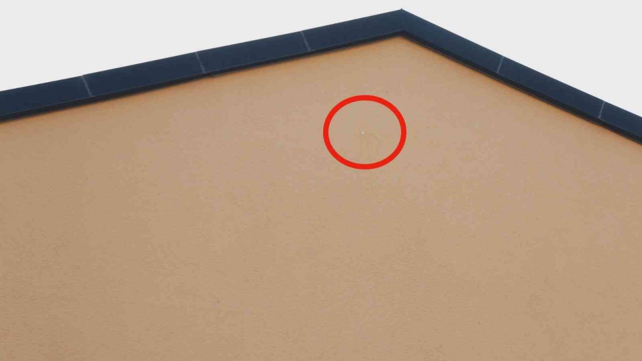 AK Parti Gençlik Kolları ve TÜGVA’dan İsveç Büyükelçiliği önünde protesto