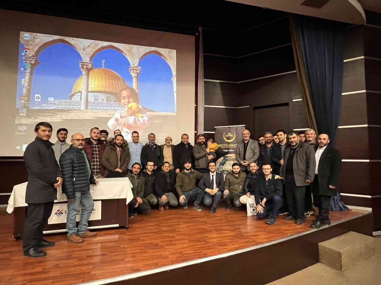 Gazeteci/Yazar ve Savaş Muhabiri Adem Özköse’den duygu yüklü konferans