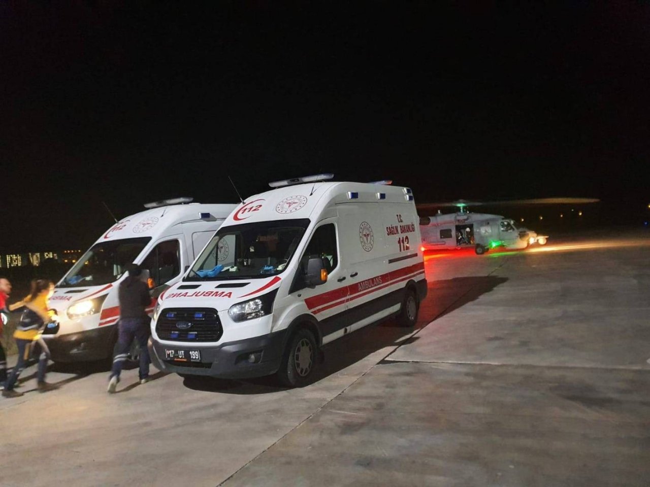 Gökçeada’da 2 hasta askeri helikopterle tahliye edildi