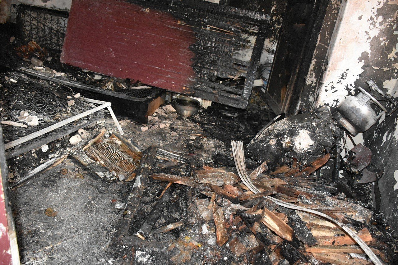 3 küçük kardeş bu evde feci şekilde hayatını kaybetti