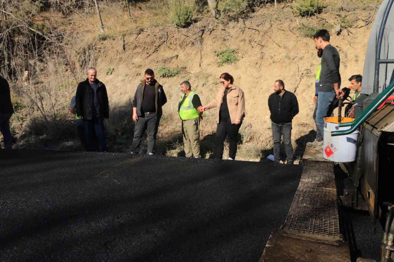 Köy yolları kışa hazırlanıyor