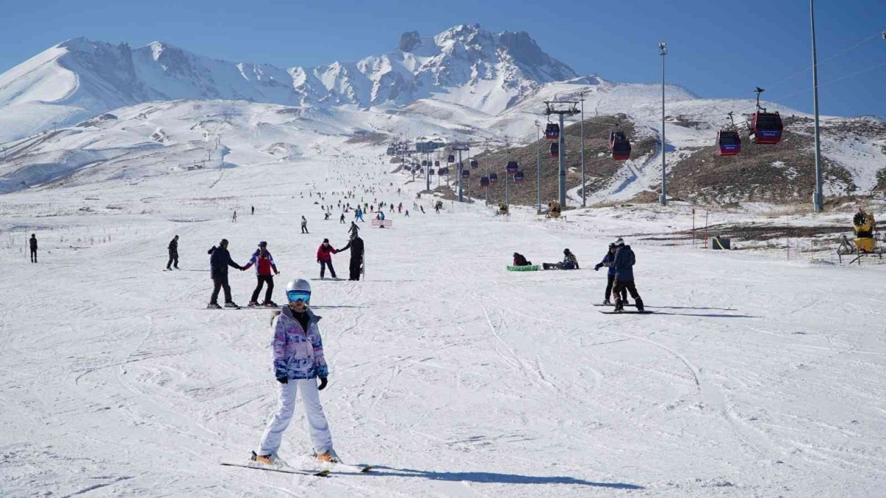 Erciyes’te sömetir yoğunluğu