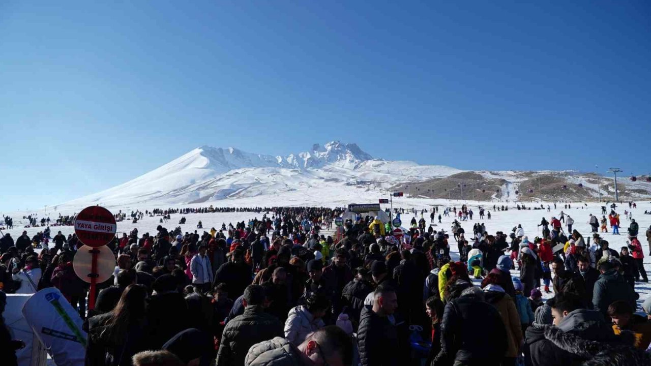 Erciyes’te sömetir yoğunluğu