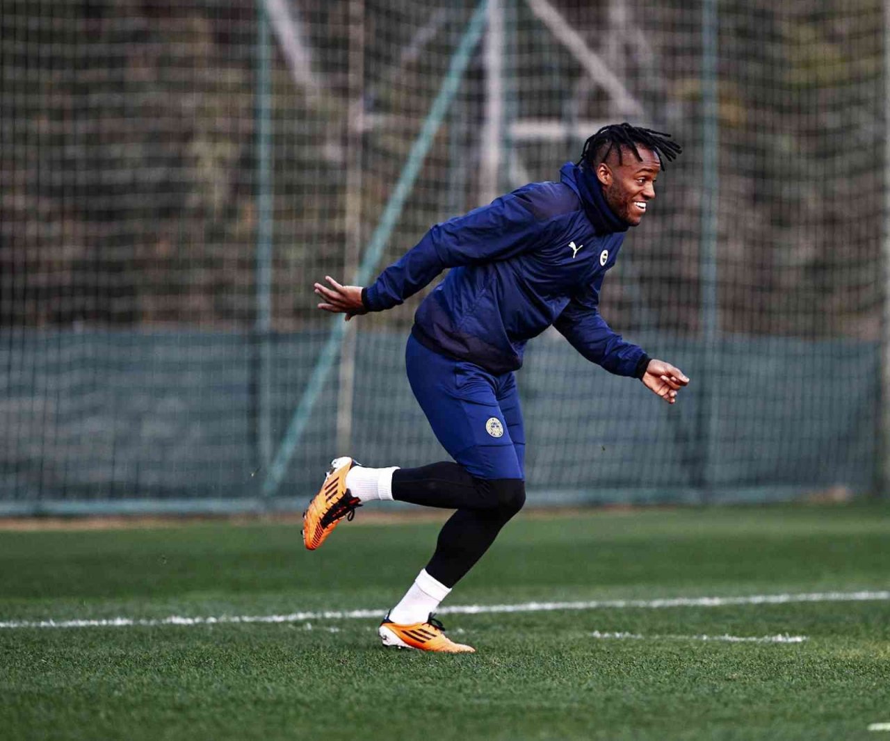 Fenerbahçe, Ümraniyespor maçı için kampa girdi