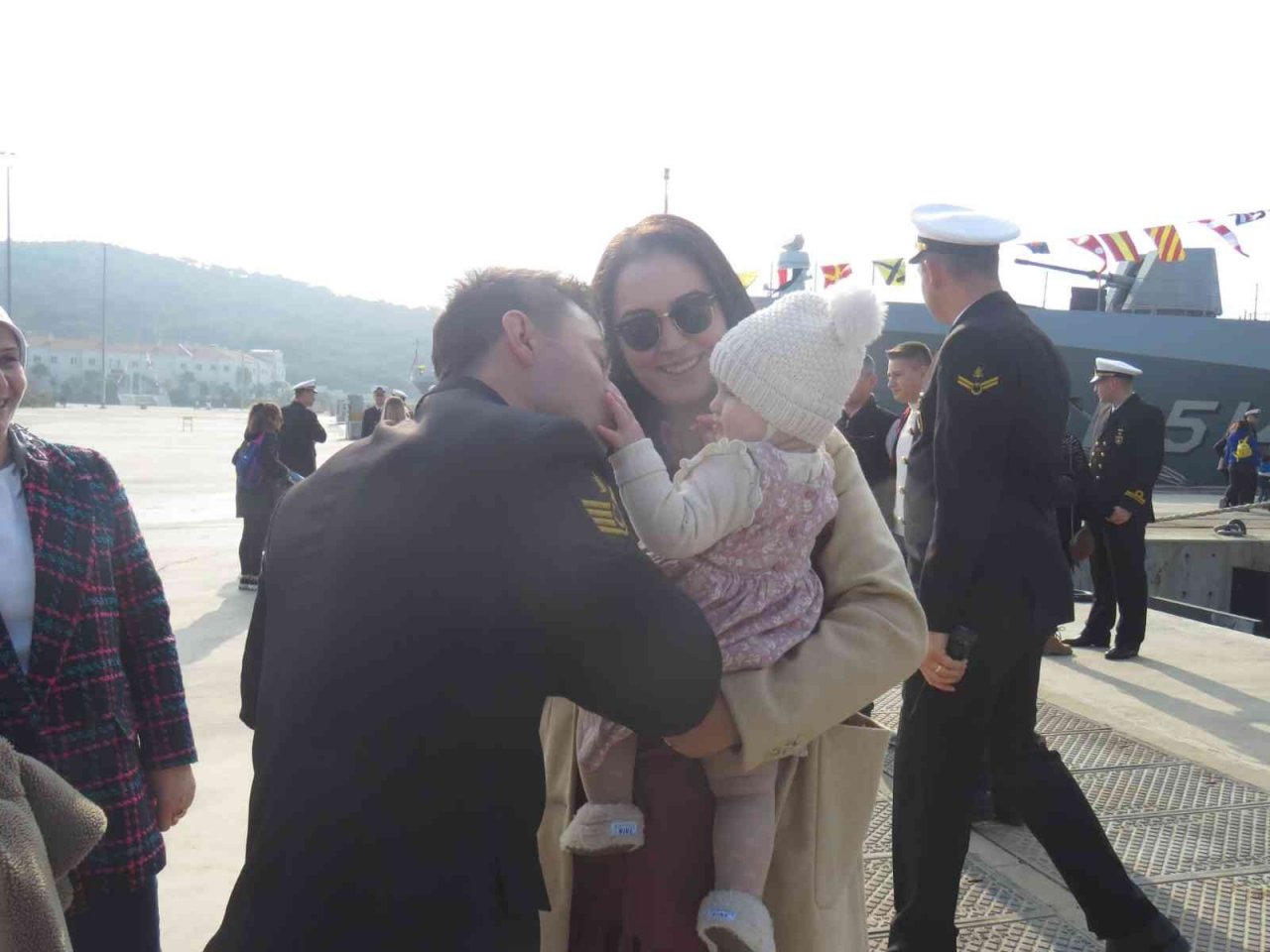 TCG BURGAZADA Gemisi İzmir Foça’da törenle karşılandı