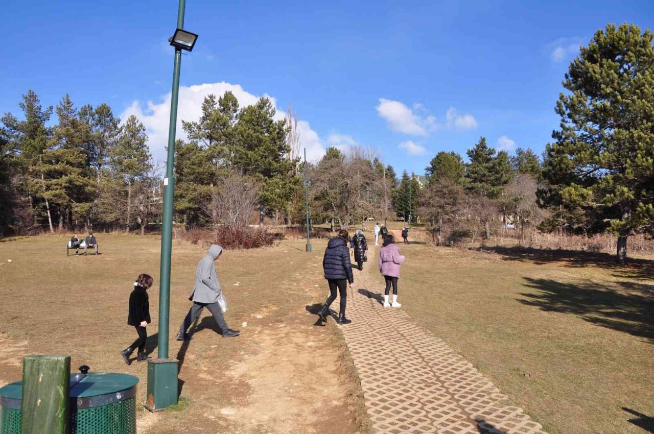 Abant Tabiat Parkı’nda yarıyıl tatili yoğunluğu
