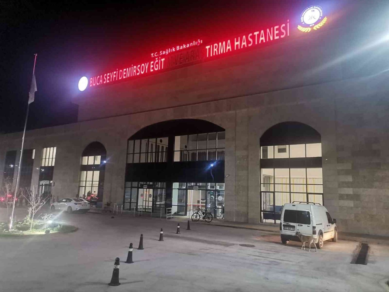 İzmir’de iki husumetli grubun bıçaklı silahlı kavgasında kan aktı: 2 ölü