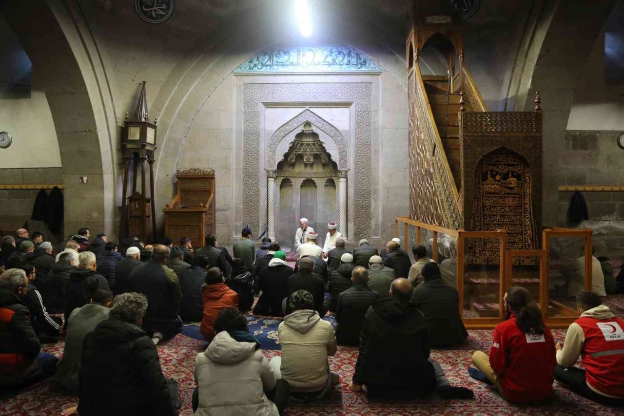 Başkan Büyükkılıç’tan İsveç’e Kınama