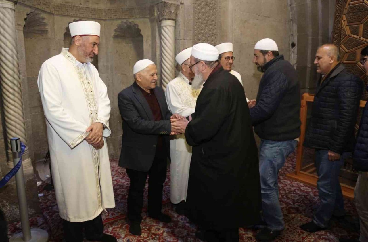 Başkan Büyükkılıç’tan İsveç’e Kınama