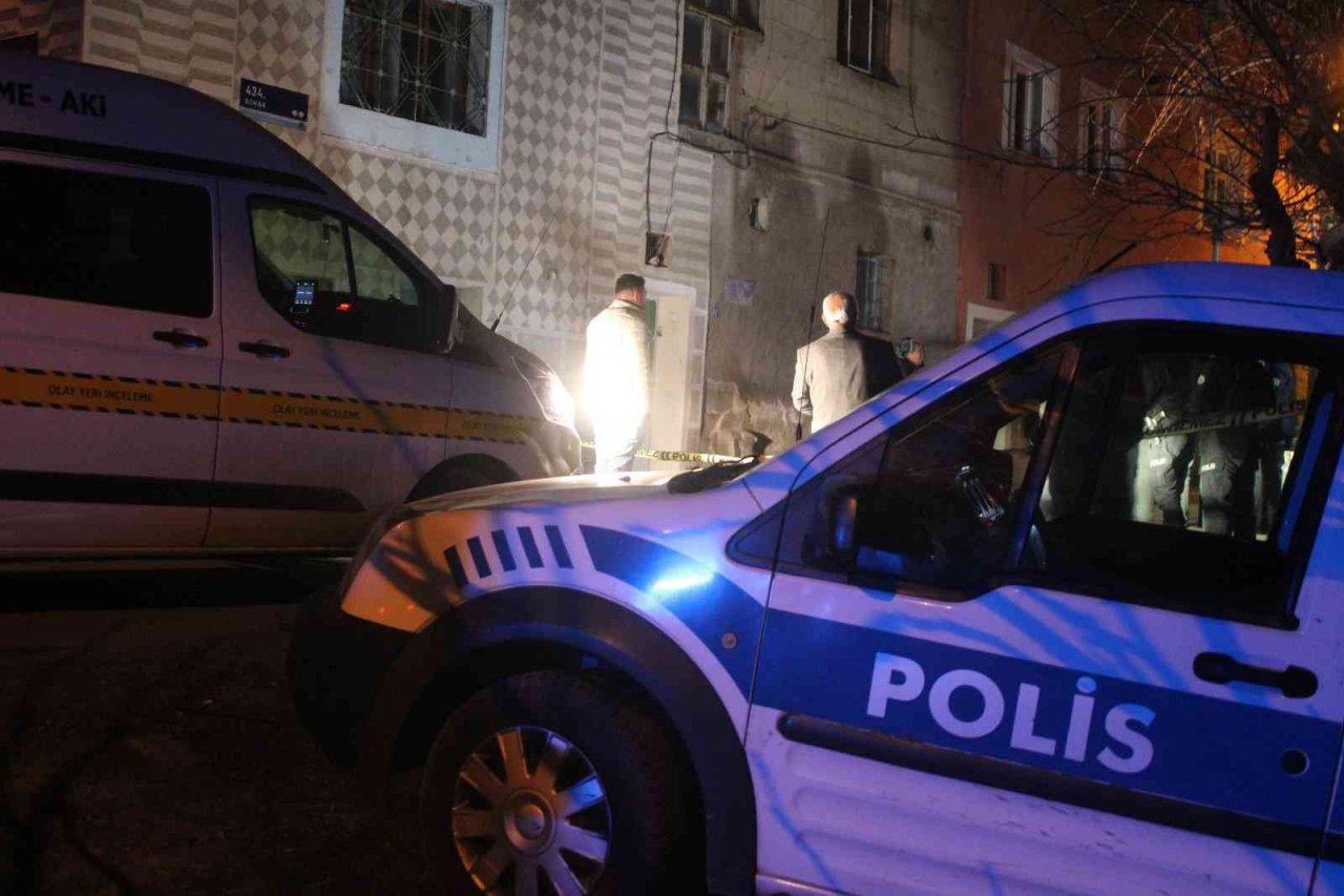 Kayseri’de erkek cesedi bulundu, oğlunun feryadı yürekleri dağladı