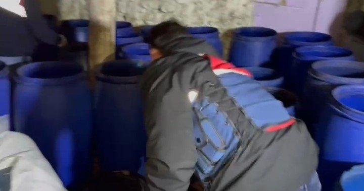 Jandarmadan sahte içki imalathanesine şafak baskını